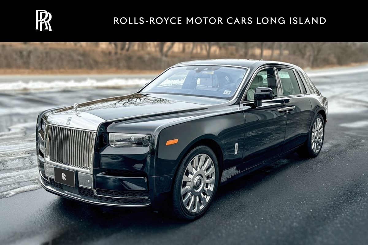2023 Rolls-Royce Phantom Base